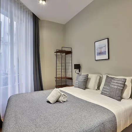 140 - Urban Duplex Near Saint-germain Des Pres Apartment *